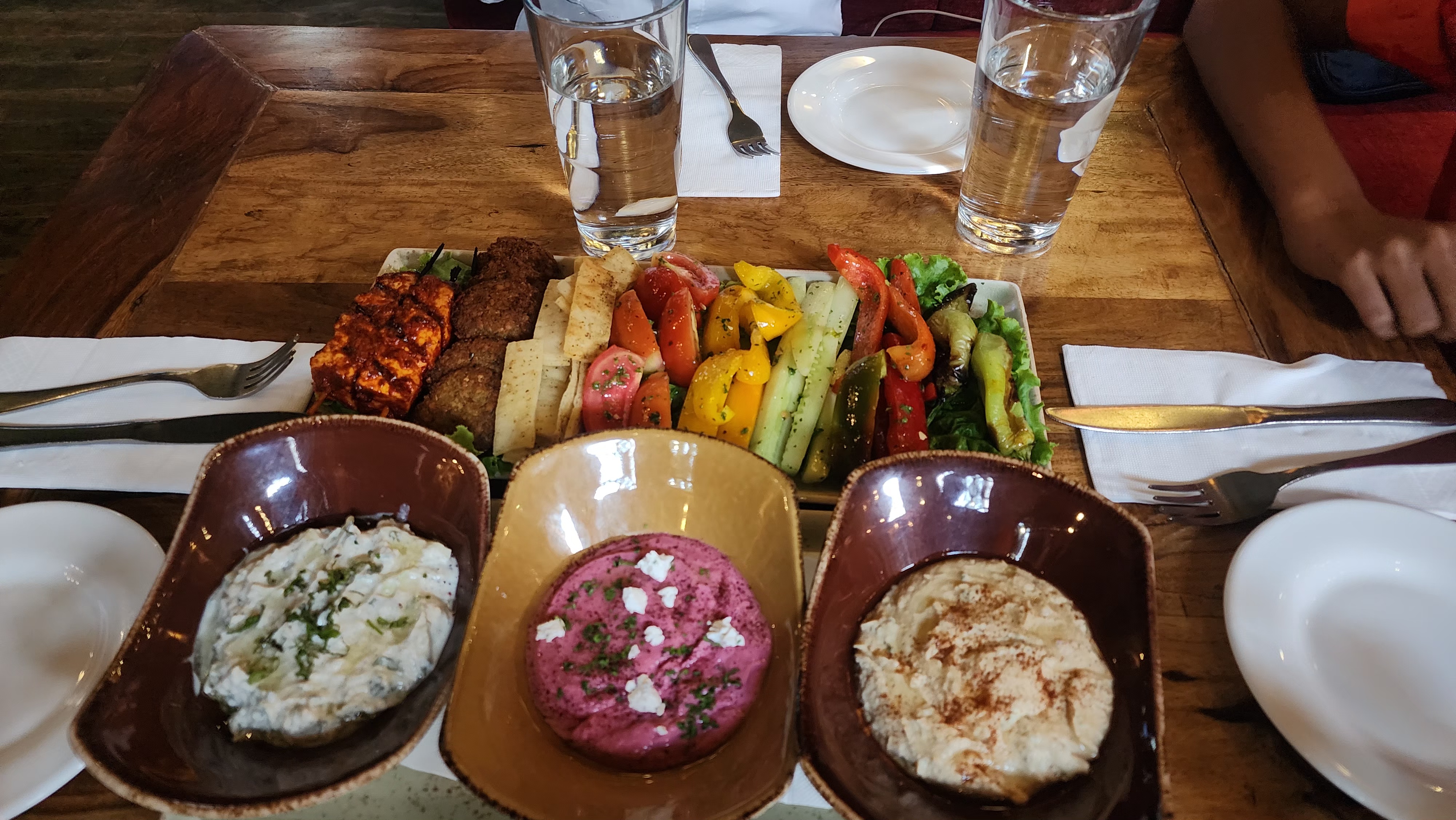 High Rocks Banglore A Rocking Food Experience at Hard Rock Cafe, Bangalore – Mellowbites ...